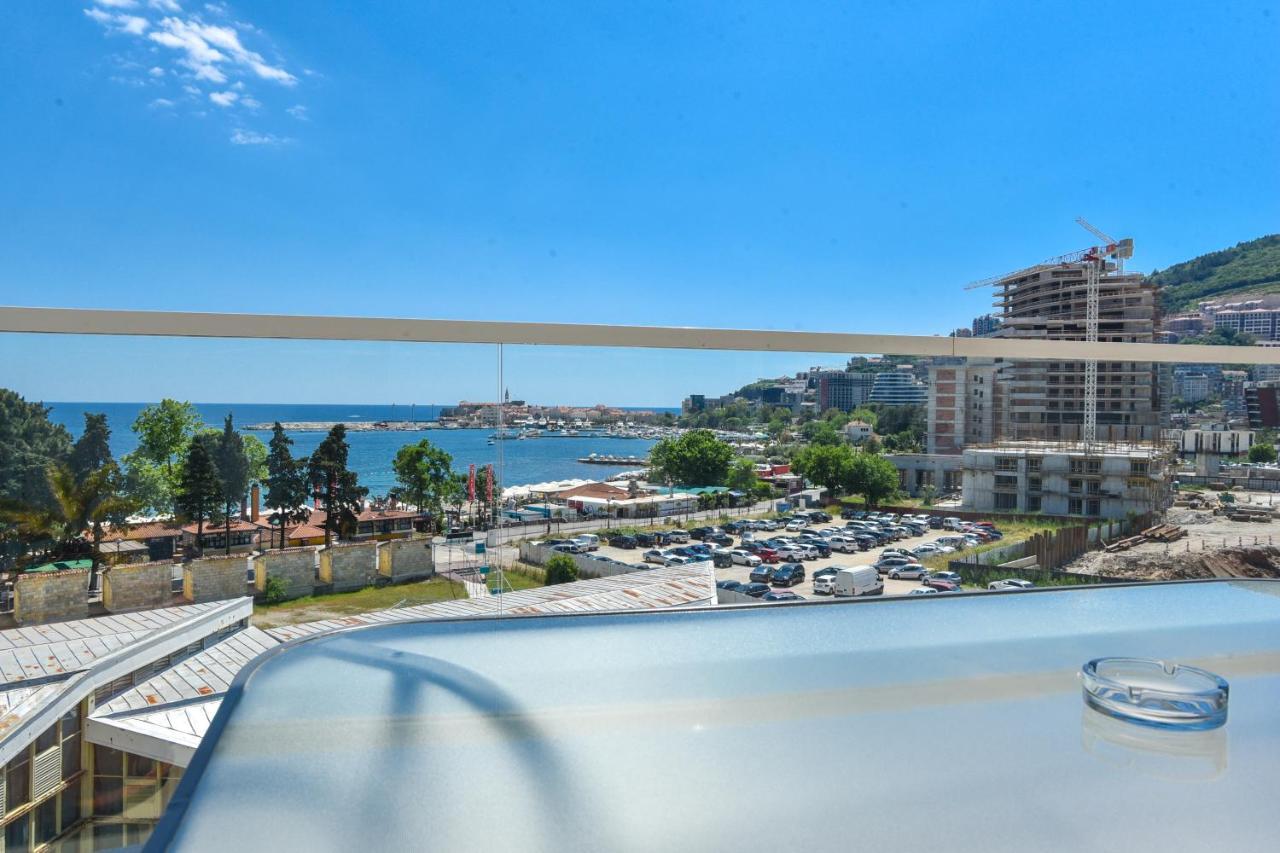 Apartments Menuet Budva Exterior foto