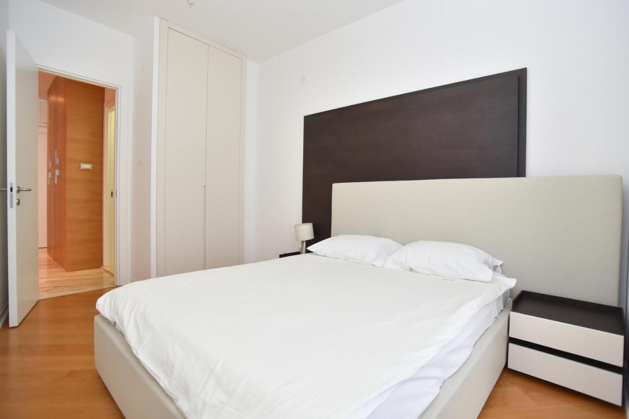 Apartments Menuet Budva Exterior foto