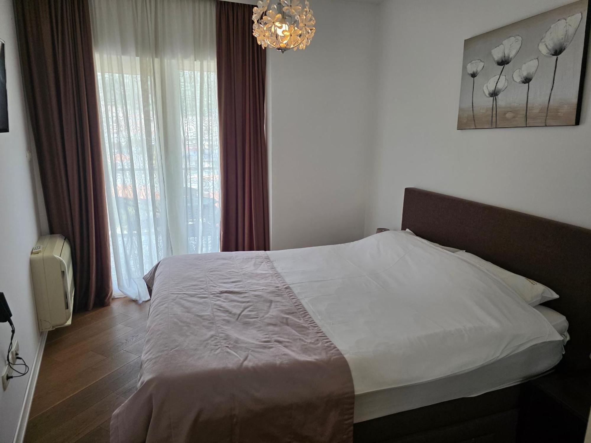 Apartments Menuet Budva Exterior foto