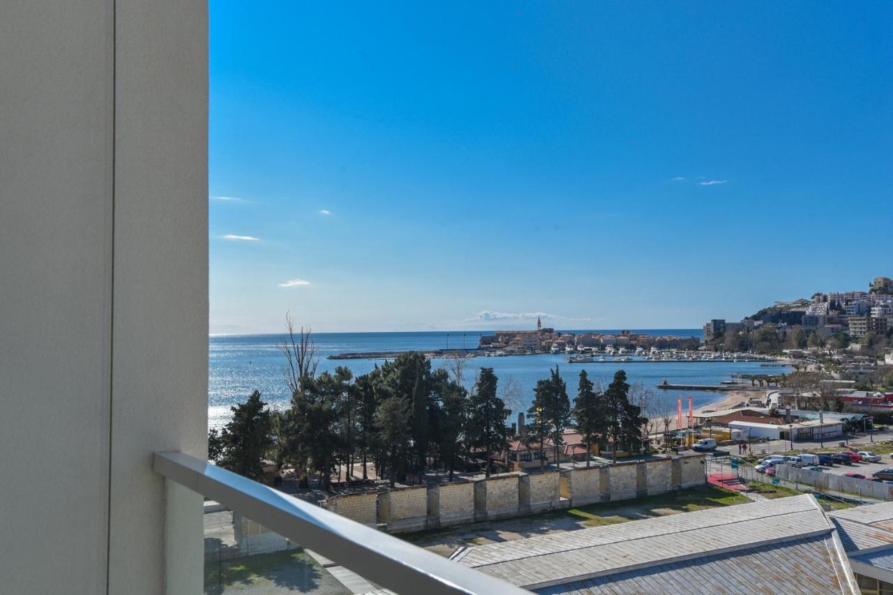 Apartments Menuet Budva Exterior foto